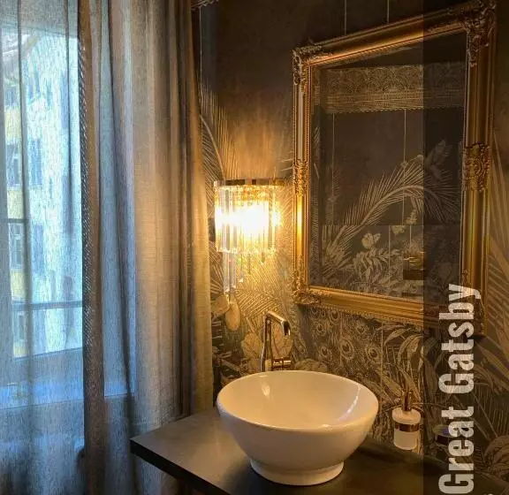 The Henry Self Check In Guesthouse