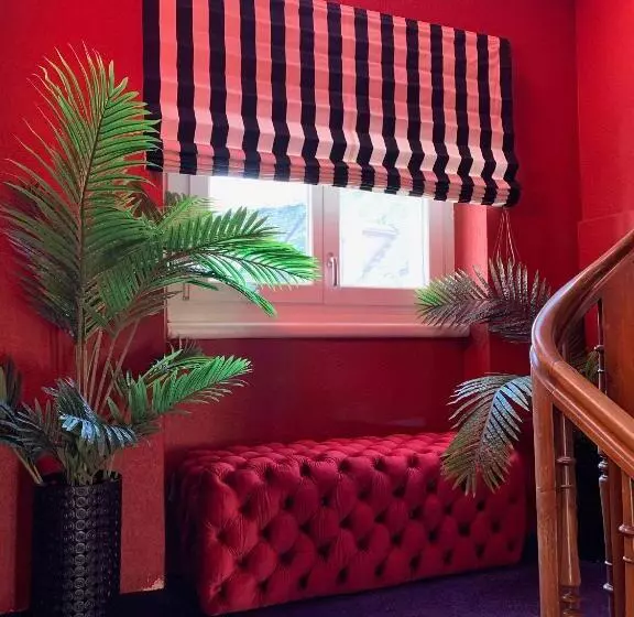 The Henry Self Check In Guesthouse