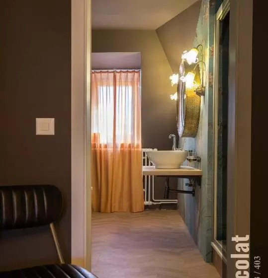 The Henry Self Check In Guesthouse