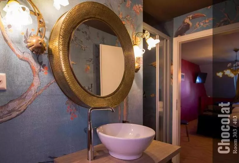 The Henry Self Check In Guesthouse