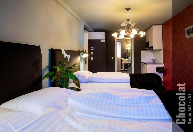 The Henry Self Check In Guesthouse