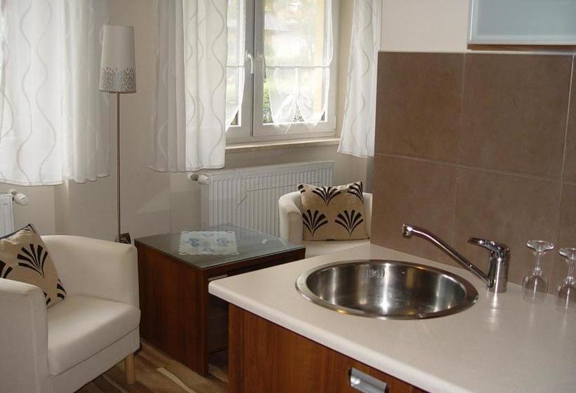 Willa Jagiellonka Apartamenty W Centrum, Parking