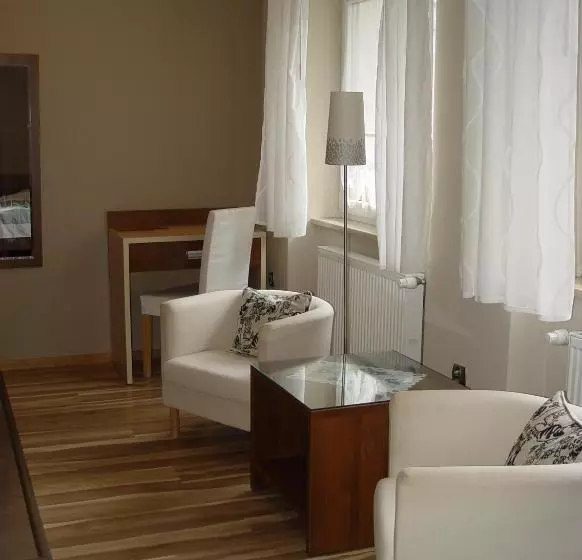 Willa Jagiellonka Apartamenty W Centrum, Parking