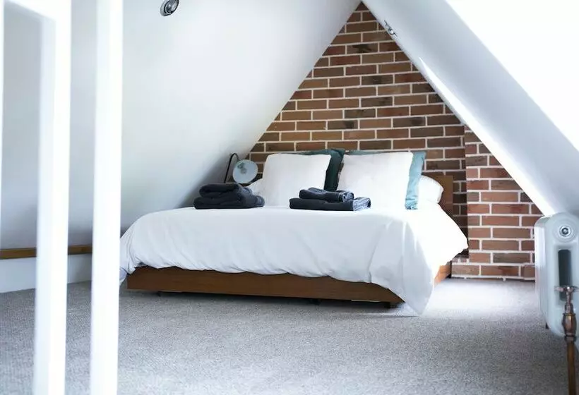 5 Malt Cottage In The Cotswolds