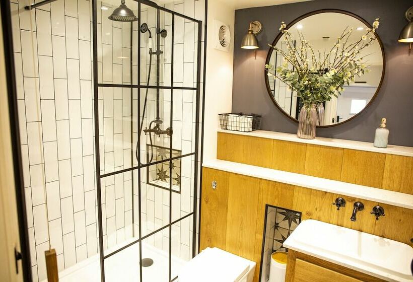 5 Malt Cottage In The Cotswolds