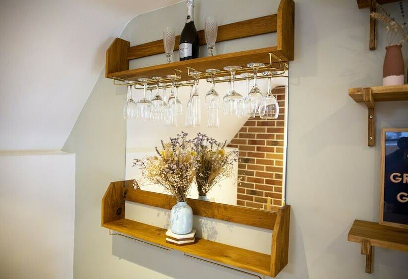 5 Malt Cottage In The Cotswolds