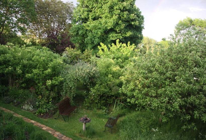 تختخواب و صبحانه Sandford Meadow Guest House