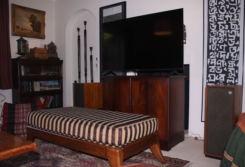 تختخواب و صبحانه Sandford Meadow Guest House