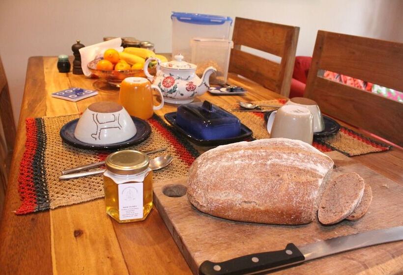 تختخواب و صبحانه Sandford Meadow Guest House