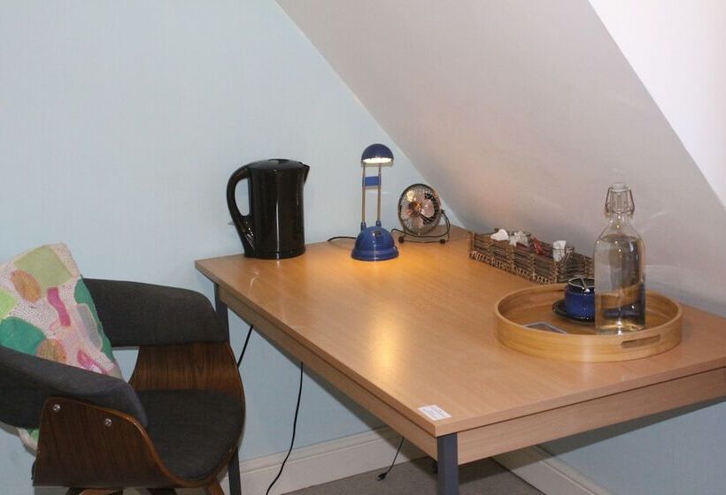 تختخواب و صبحانه Sandford Meadow Guest House