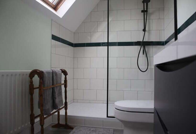 تختخواب و صبحانه Sandford Meadow Guest House