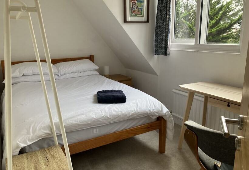 تختخواب و صبحانه Sandford Meadow Guest House