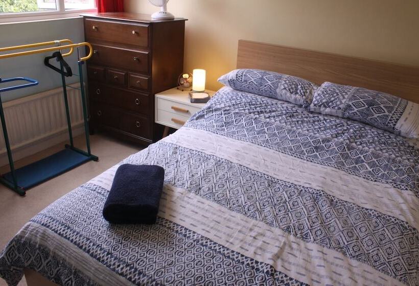 تختخواب و صبحانه Sandford Meadow Guest House