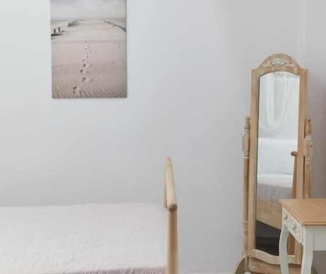 هتل Golden Star Praxitelous