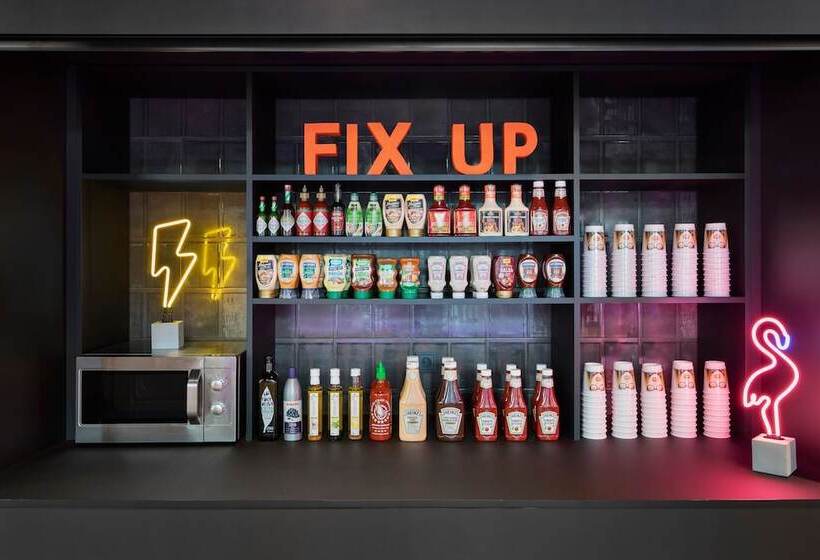 בית מלון כפרי Moxy Szczecin City