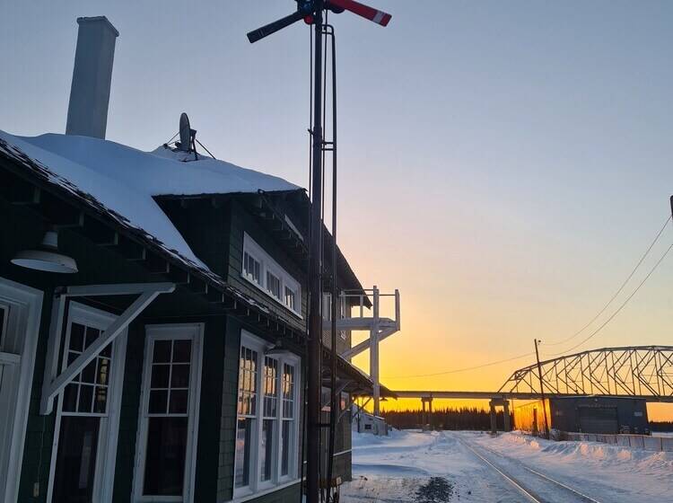 ベッドアンドブレックファースト Nenana Depot