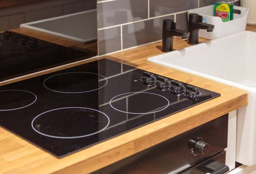 Entire Lovely Modern Scottish Cottage