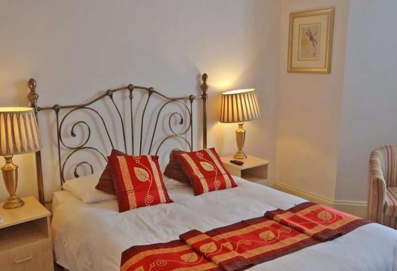 بنسيون Jessamine Guest House