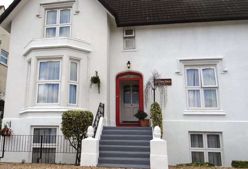 بنسيون Jessamine Guest House