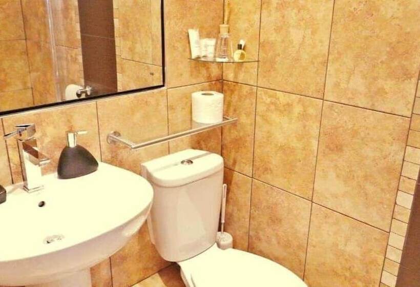 بنسيون Jessamine Guest House