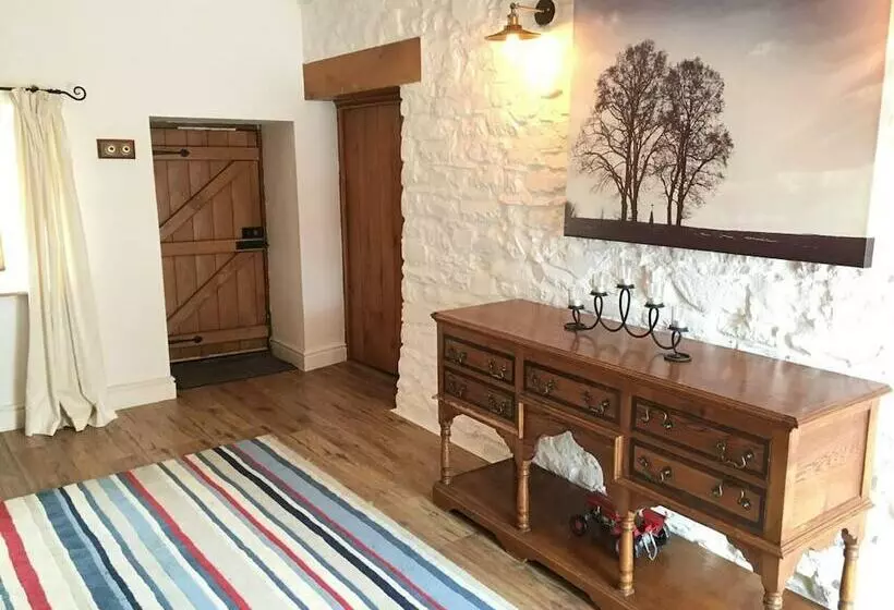 レジデンス Traditional Cosy Cottage With Rural Views Nr Coast