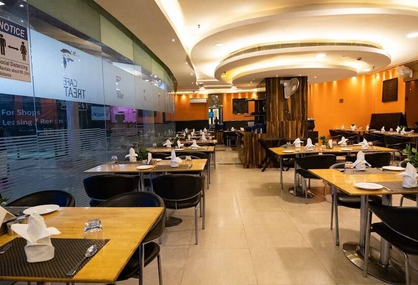 فندق Hyphen Premier Meerut