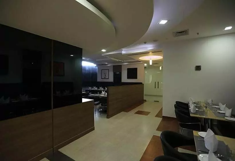 Hotelli Hyphen Premier Meerut