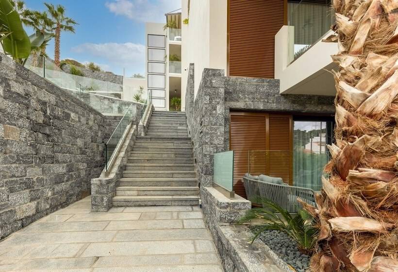 Lazar Lux Suites  Ammoudara