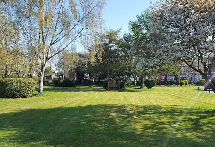 بنسيون The Derby Conference Centre