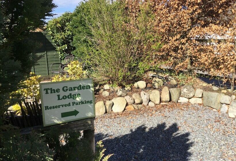 پانسیون The Firs