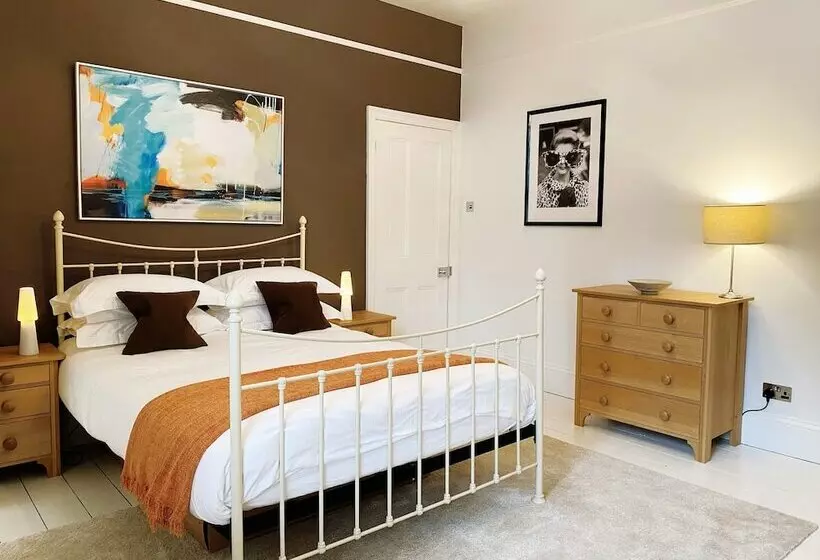 اقامتگاه Spectacular Coastal Townhouse In Fowey For 8