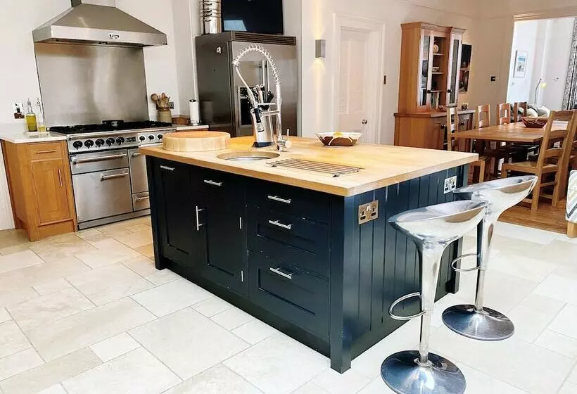 اقامتگاه Spectacular Coastal Townhouse In Fowey For 8