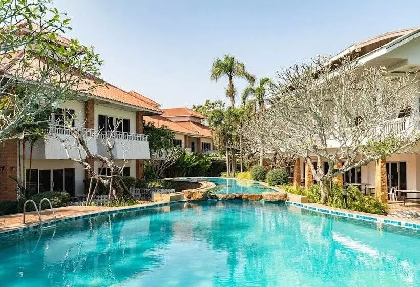 Hotelli Thara Cholapruek Resort