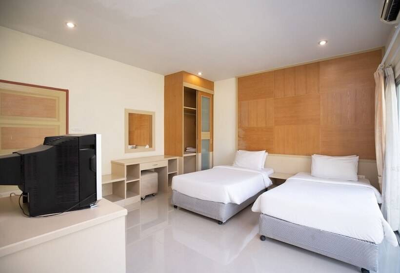 호텔 Thara Cholapruek Resort