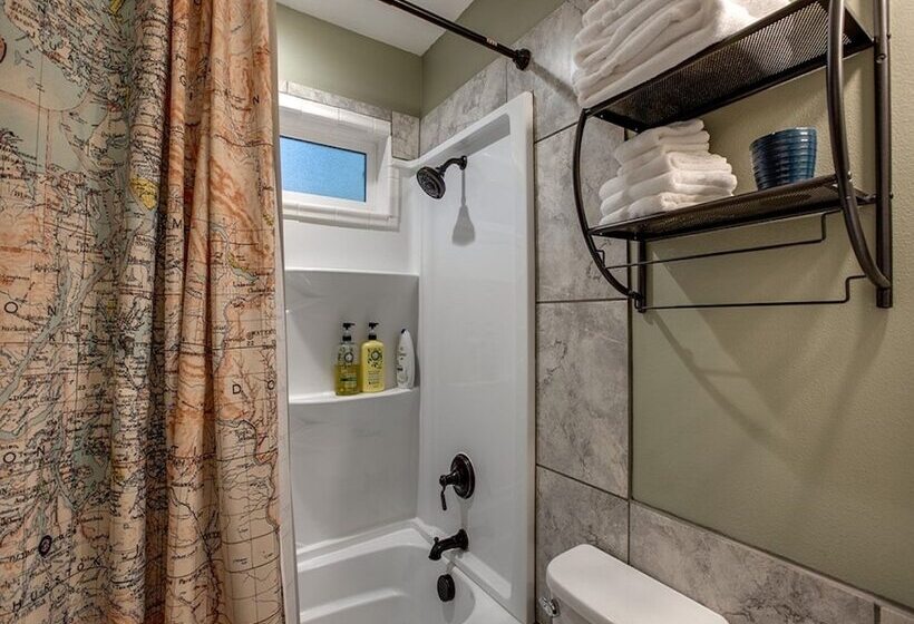 02gs Wifi D/w W/d Sleeps 8