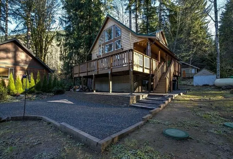 02gs   Wifi   D/w   W/d   Sleeps 8