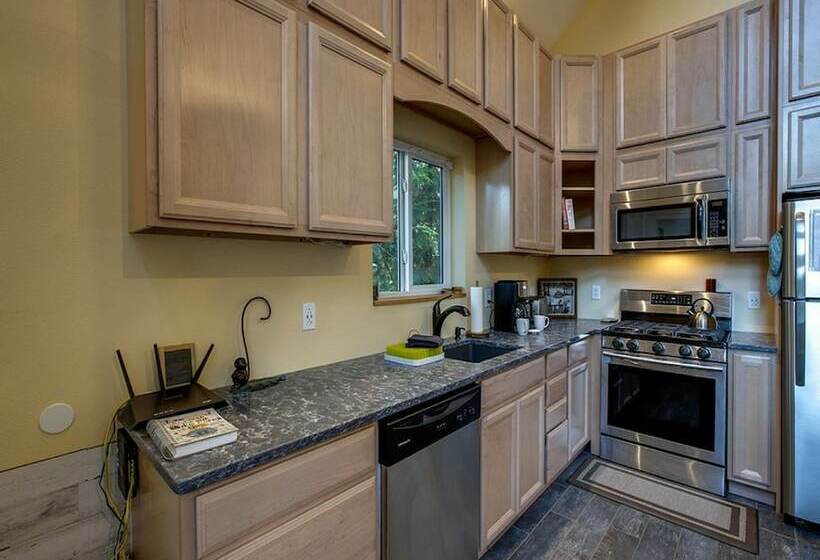 02gs Wifi D/w W/d Sleeps 8