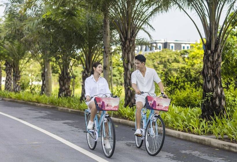 Citadines Marina Halong