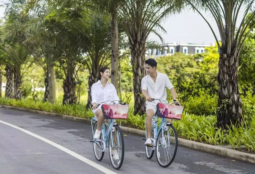Citadines Marina Halong