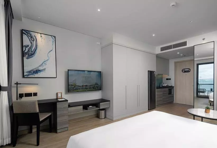 Citadines Marina Halong