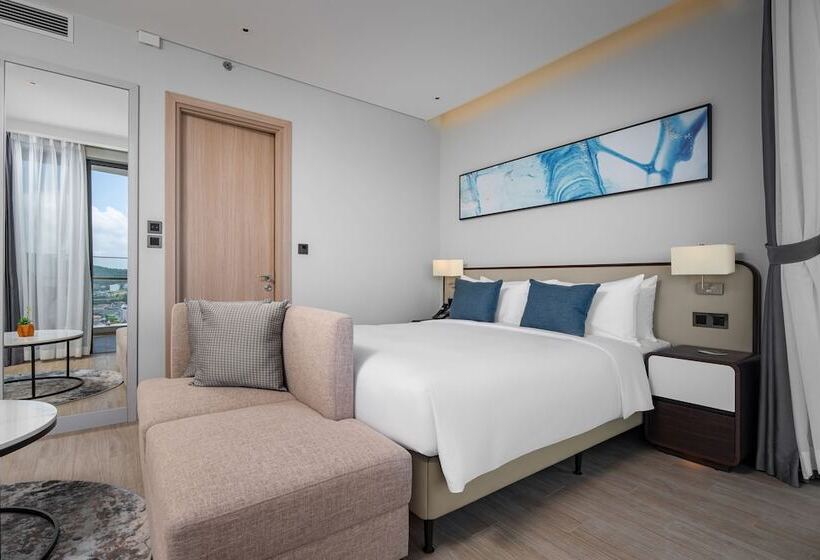 Citadines Marina Halong