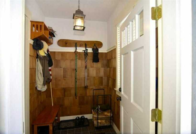 Mo Private Home In Beautiful Wooded Setting Close To Bretton Woods Ac