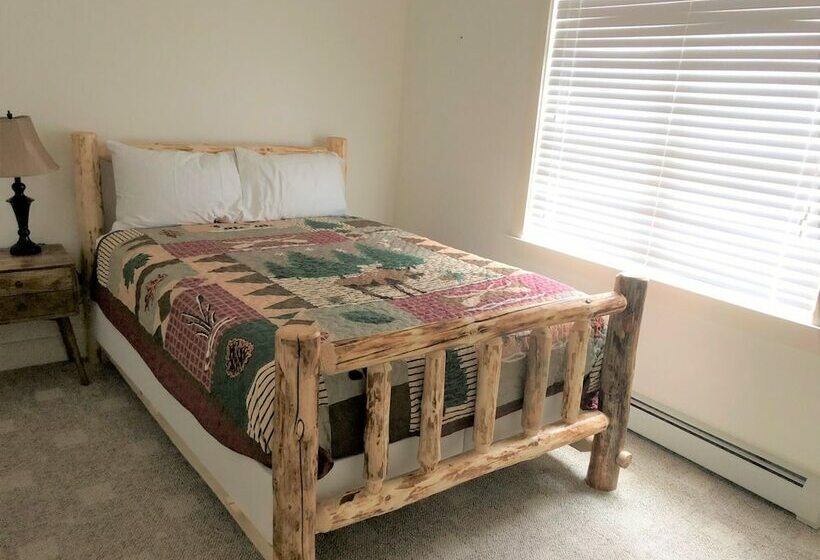 Mo Private Home In Beautiful Wooded Setting Close To Bretton Woods Ac