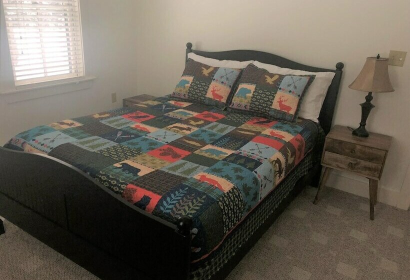 Mo Private Home In Beautiful Wooded Setting Close To Bretton Woods Ac