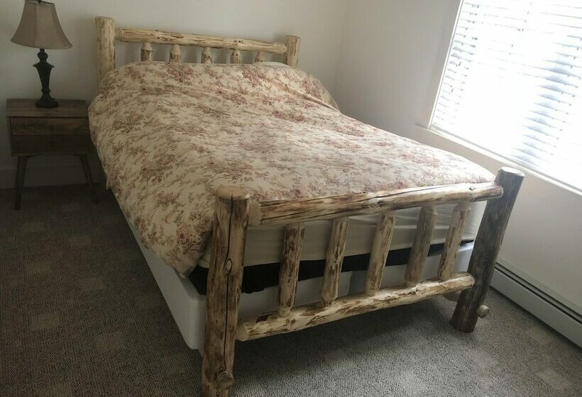 Mo Private Home In Beautiful Wooded Setting Close To Bretton Woods Ac