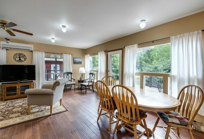 Mt. Baker Lodging Cabin 8 – Wifi, Pets Ok, Sleeps 6! By Mbl