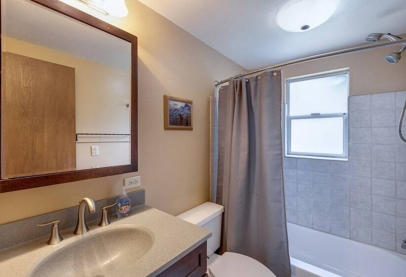 Mt. Baker Lodging Cabin 8 – Wifi, Pets Ok, Sleeps 6! By Mbl