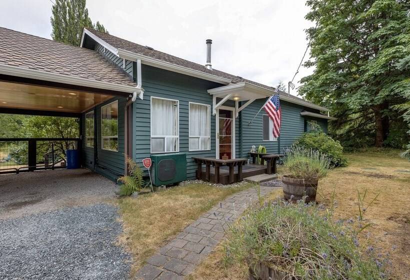 Mt. Baker Lodging Cabin 8 – Wifi, Pets Ok, Sleeps 6! By Mbl