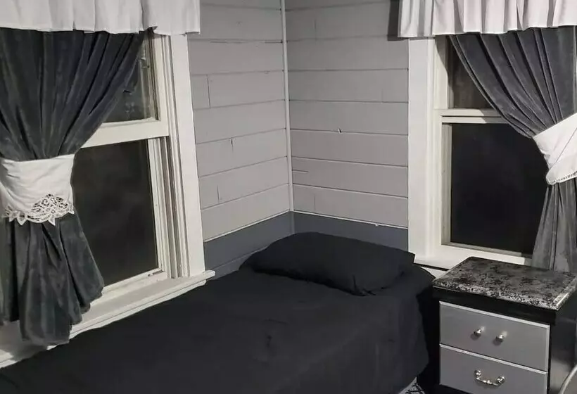 Beautiful Two Story Home By Fountain Lake And Mayo Clinic