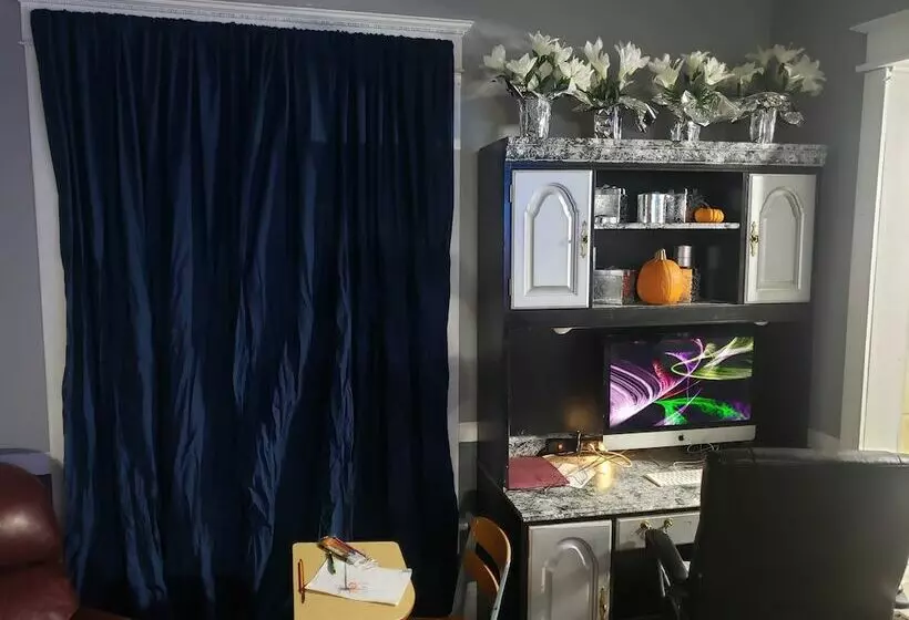 Beautiful Two Story Home By Fountain Lake And Mayo Clinic